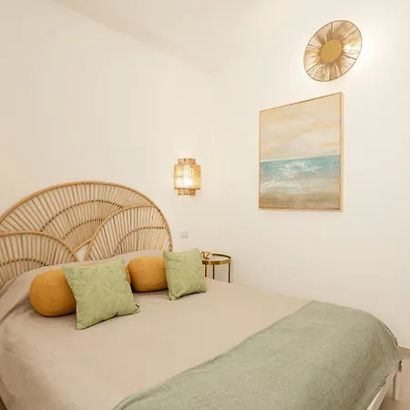 בית נופש Casa Tua - Sea View Castello ויאסטה