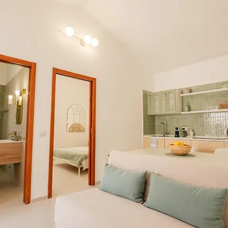 Casa Tua - Sea View Castello ויאסטה